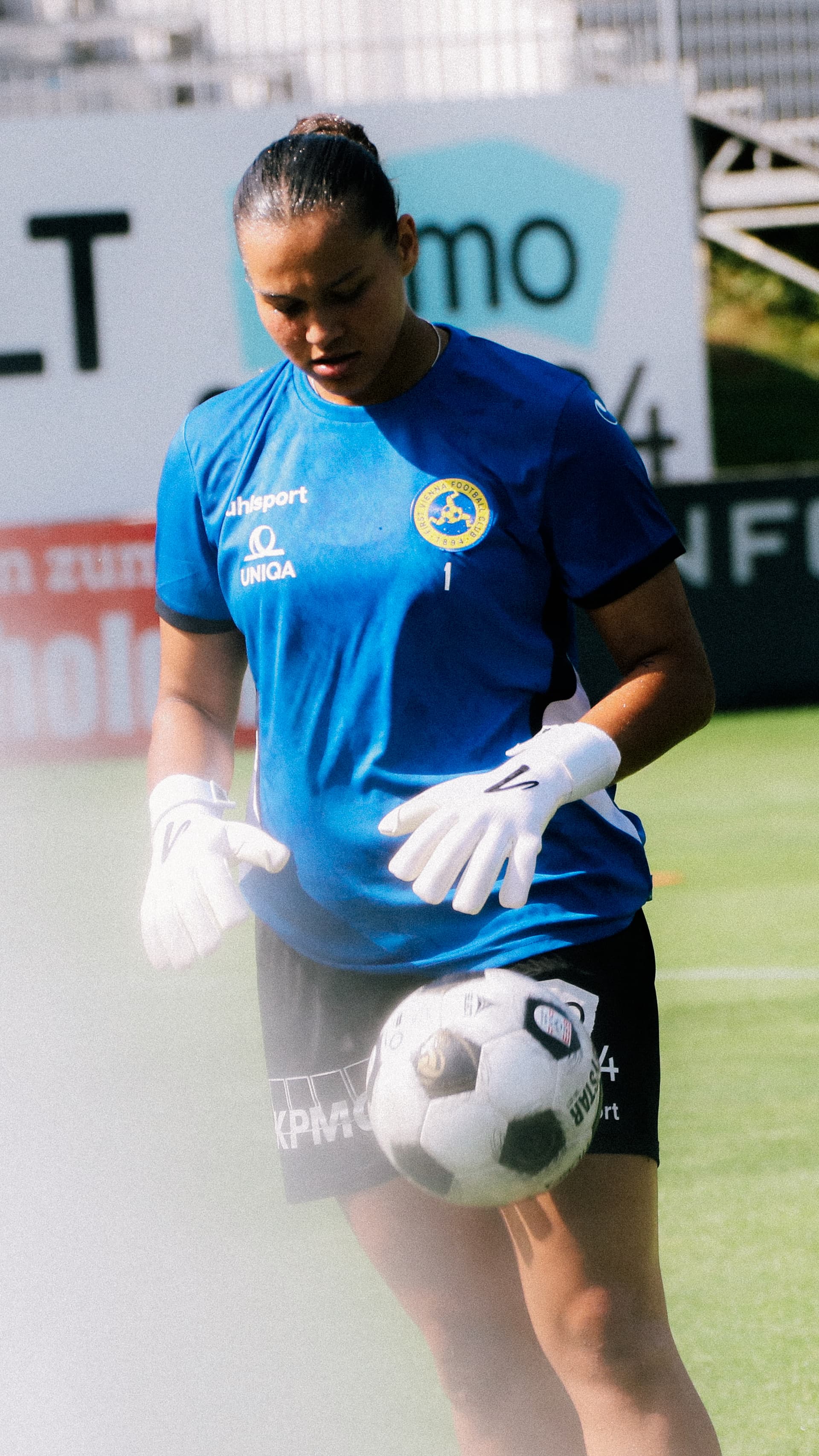 88. Minute! @vivgra08 mit einer starken Parade! 🧱🧤 Die Schlussfrau sichert das 1:1 Unentschieden.