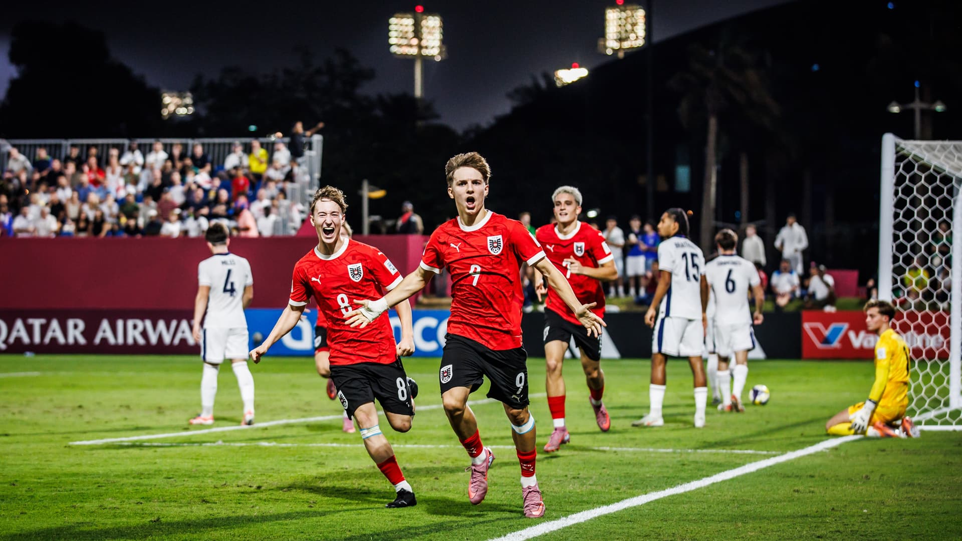 U17 kickt England im Achtelfinale aus der WM