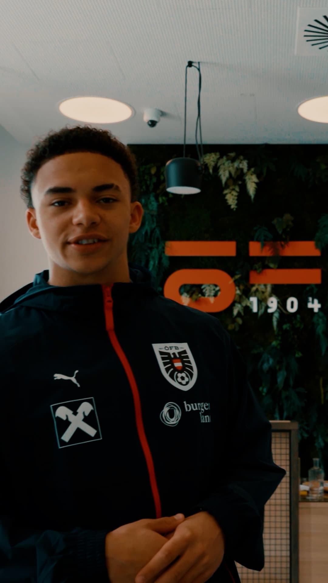 100% Hype vs. 0% Emotion 😂