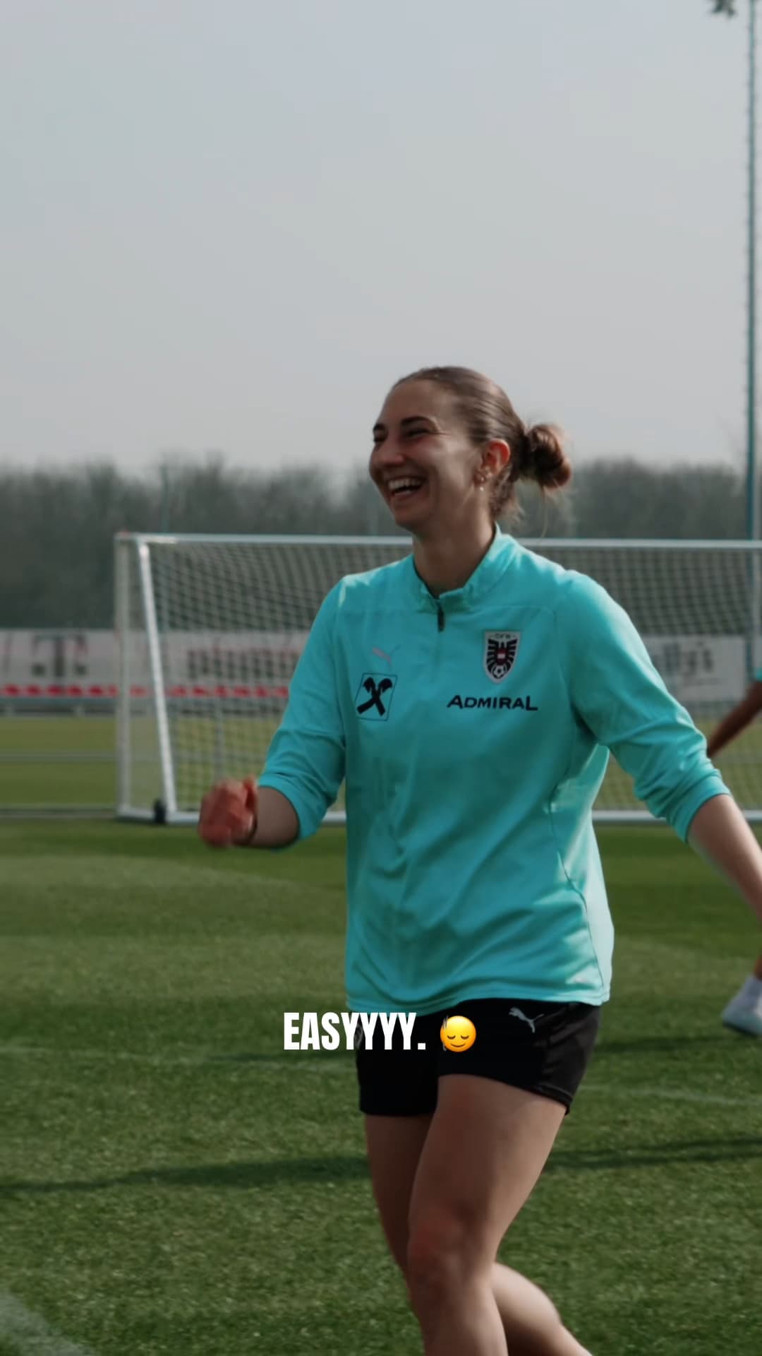 Only 2 contacts needed. 😎